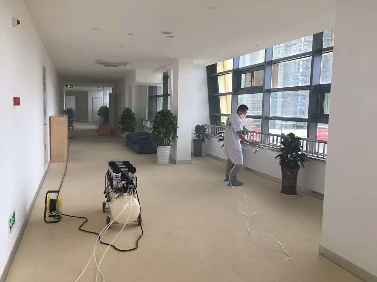 高樓大廈也擋不住的空氣污染問(wèn)題原來(lái)是因?yàn)闆](méi)有甲醛治理！