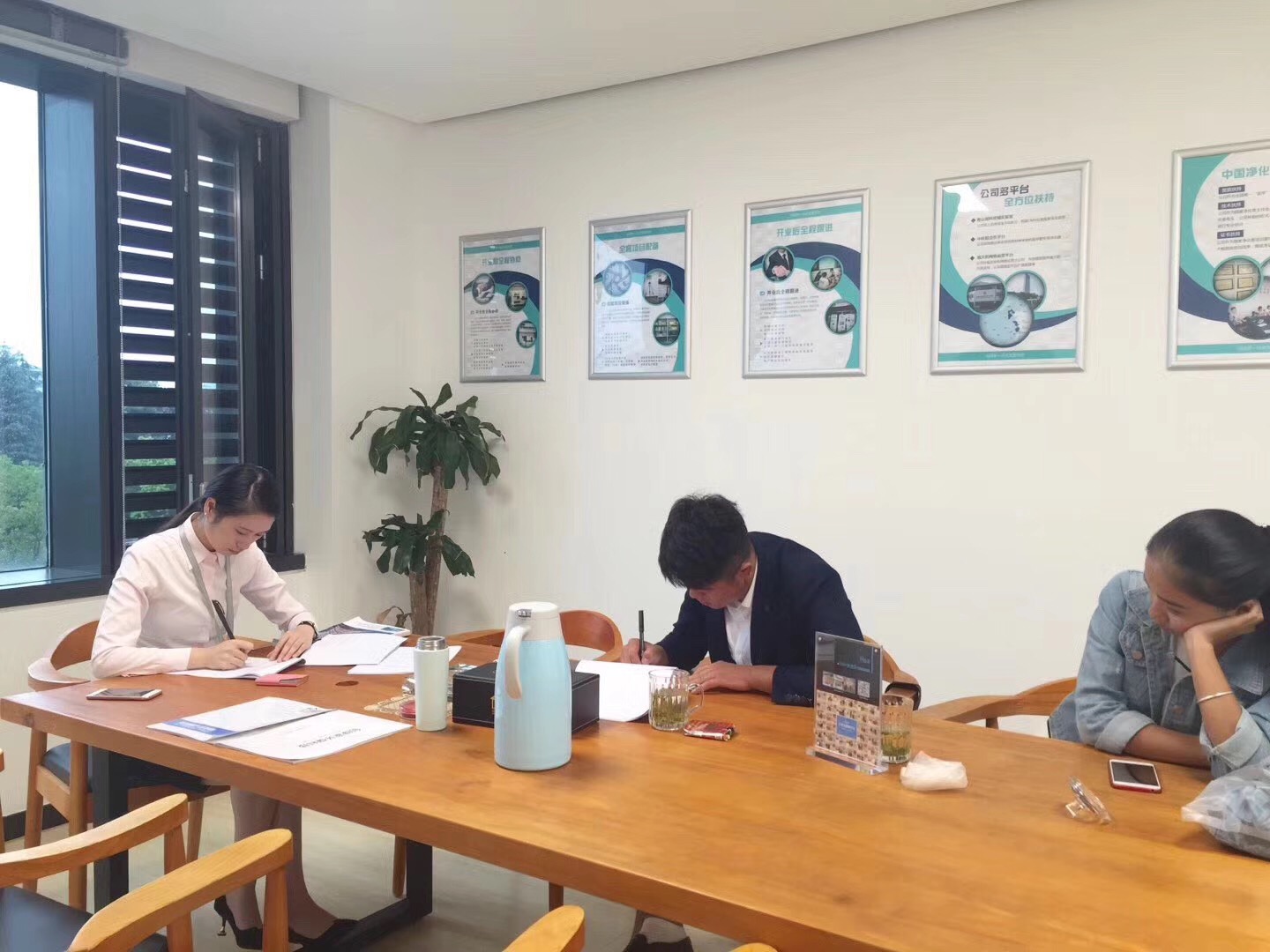 熱烈祝賀董總簽約創(chuàng)綠家德宏傣族景頗族自治州縣級代理！