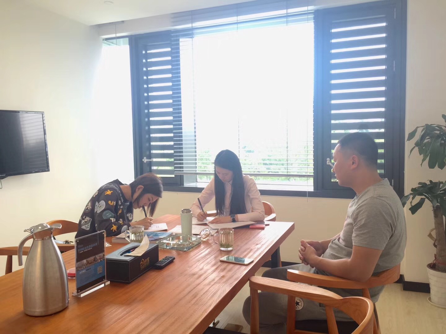 熱烈祝賀寧總簽約創(chuàng)綠家泰安市縣級(jí)代理！