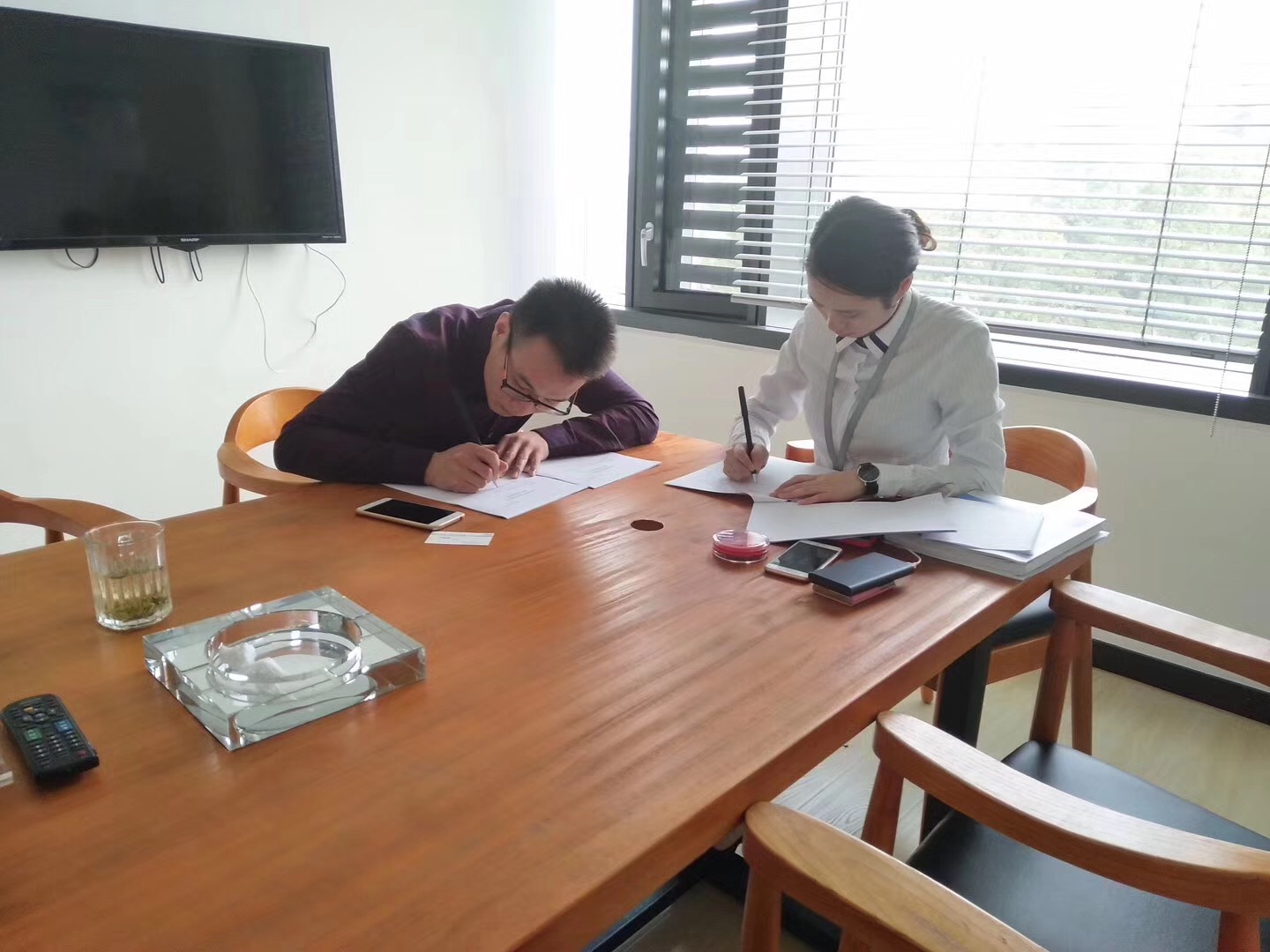 熱烈祝賀劉總簽約創(chuàng)綠家銅仁市縣級(jí)代理！