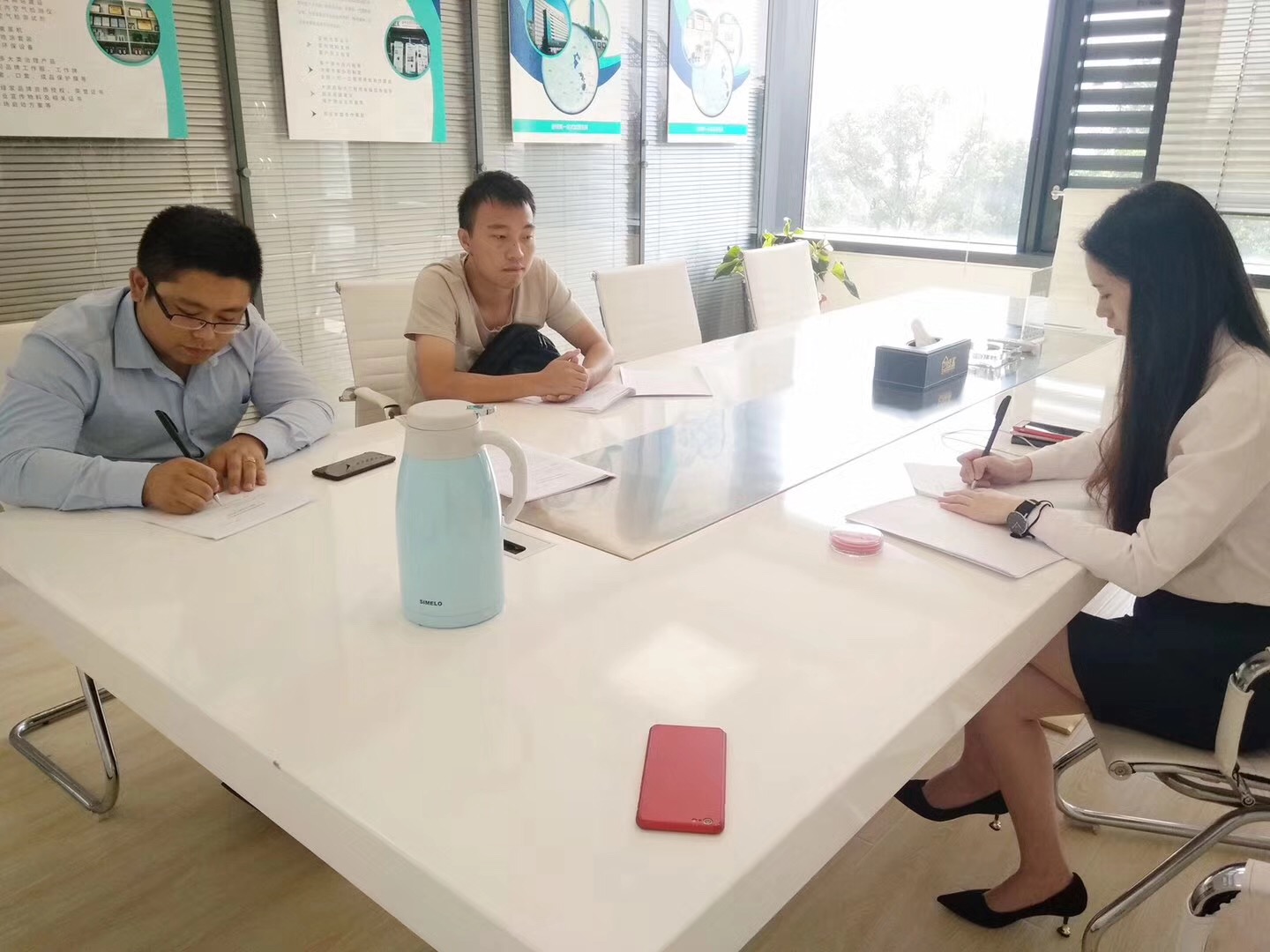 熱烈祝賀黃總、彭總簽約創(chuàng)綠家衢州市區(qū)級代理！