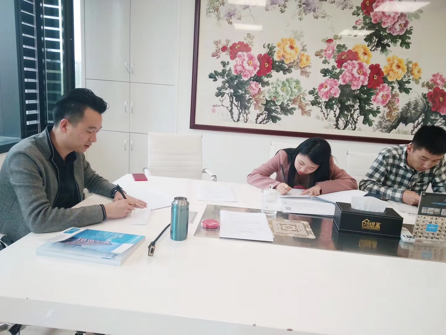 熱烈祝賀錢總簽約創(chuàng)綠家浙江省縣級(jí)市代理！