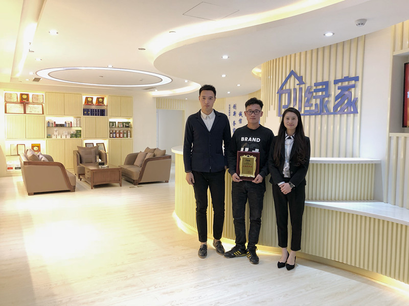 熱烈祝賀龍總、趙總簽約創(chuàng)綠家南京市區(qū)級代理！