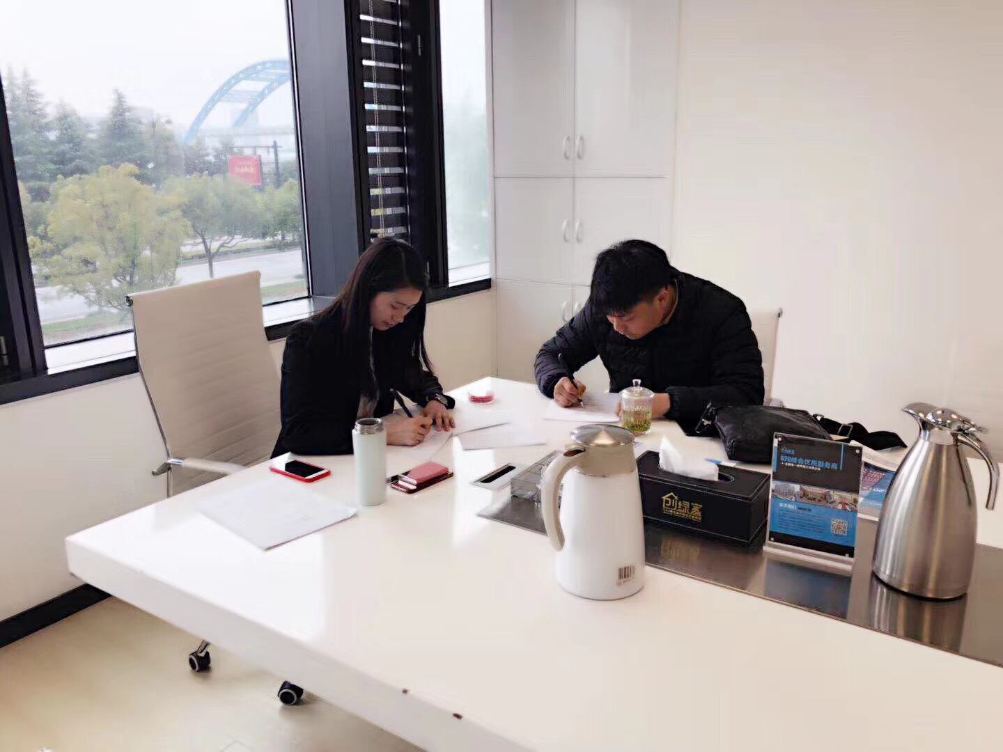 熱烈祝賀徐總簽約創(chuàng)綠家衢州市區(qū)級代理！