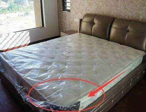 床墊薄膜要撕嗎？不僅要撕還要除甲醛！