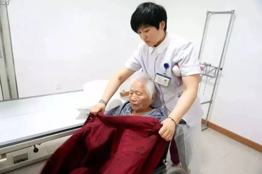 青春是用來奮斗的，除甲醛的青春最美麗！