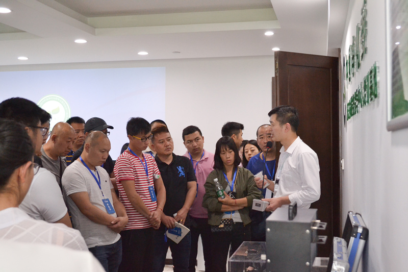 中國室內(nèi)裝飾協(xié)會室內(nèi)環(huán)境凈化治理專業(yè)委員會浙江中心第二期除醛技術(shù)交流峰會圓滿結(jié)束！