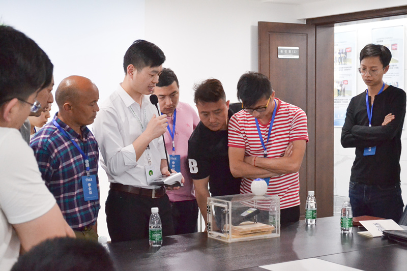 中國室內(nèi)裝飾協(xié)會室內(nèi)環(huán)境凈化治理專業(yè)委員會浙江中心第二期除醛技術(shù)交流峰會圓滿結(jié)束！