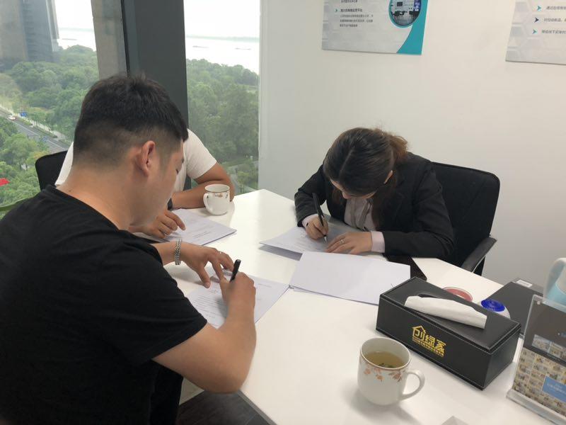 熱烈祝賀于總、沙總簽約創(chuàng)綠家阜陽市區(qū)級代理！