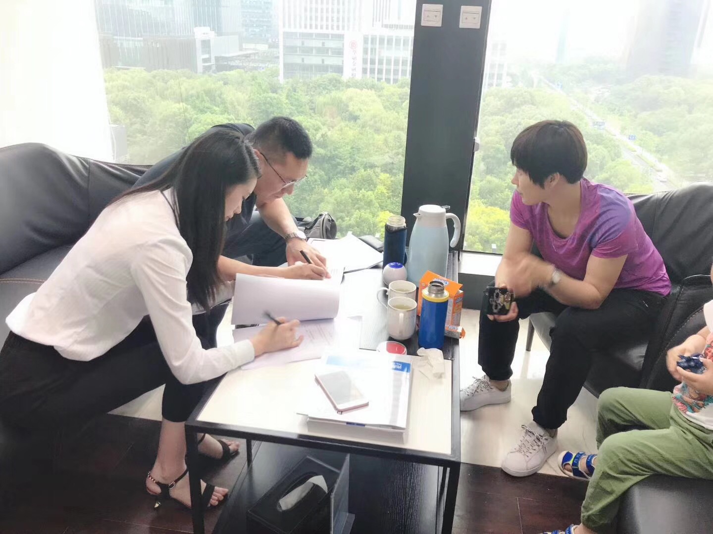 熱烈祝賀張總簽約創(chuàng)綠家哈爾濱市區(qū)級(jí)代理！