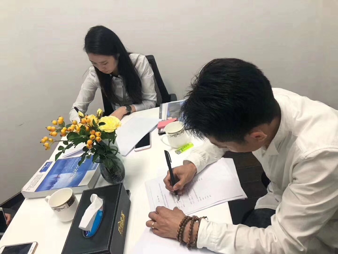 熱烈祝賀倪總、秦總、周總簽約創(chuàng)綠家寧波市區(qū)級代理！