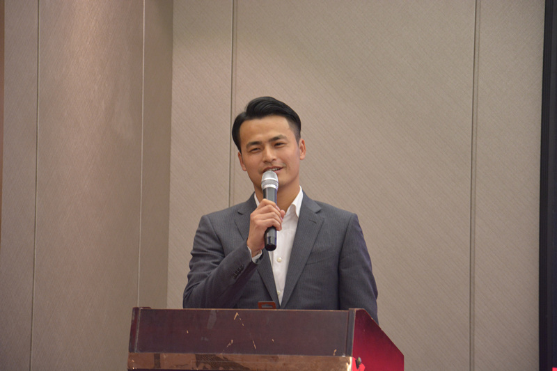 【7月生日會(huì)】喂——請(qǐng)問(wèn)你是在網(wǎng)紅公司上班嗎？