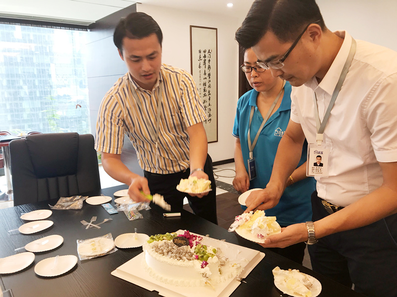 【7月生日會(huì)】喂——請(qǐng)問(wèn)你是在網(wǎng)紅公司上班嗎？