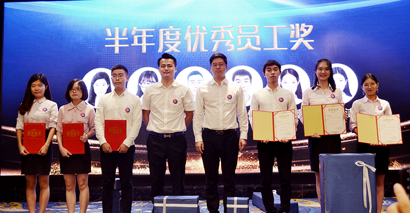 創(chuàng)綠家環(huán)保2018年中工作會(huì)議暨5周年慶典圓滿結(jié)束！