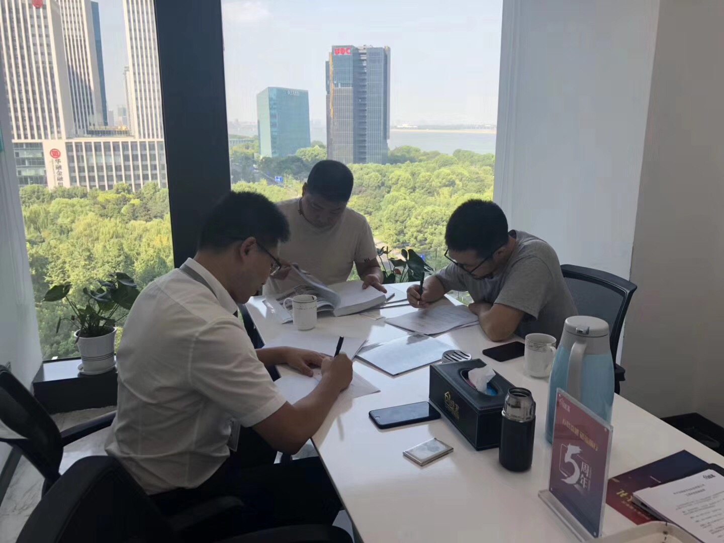 熱烈祝賀于總兄弟簽約創(chuàng)綠家金華市縣級代理！