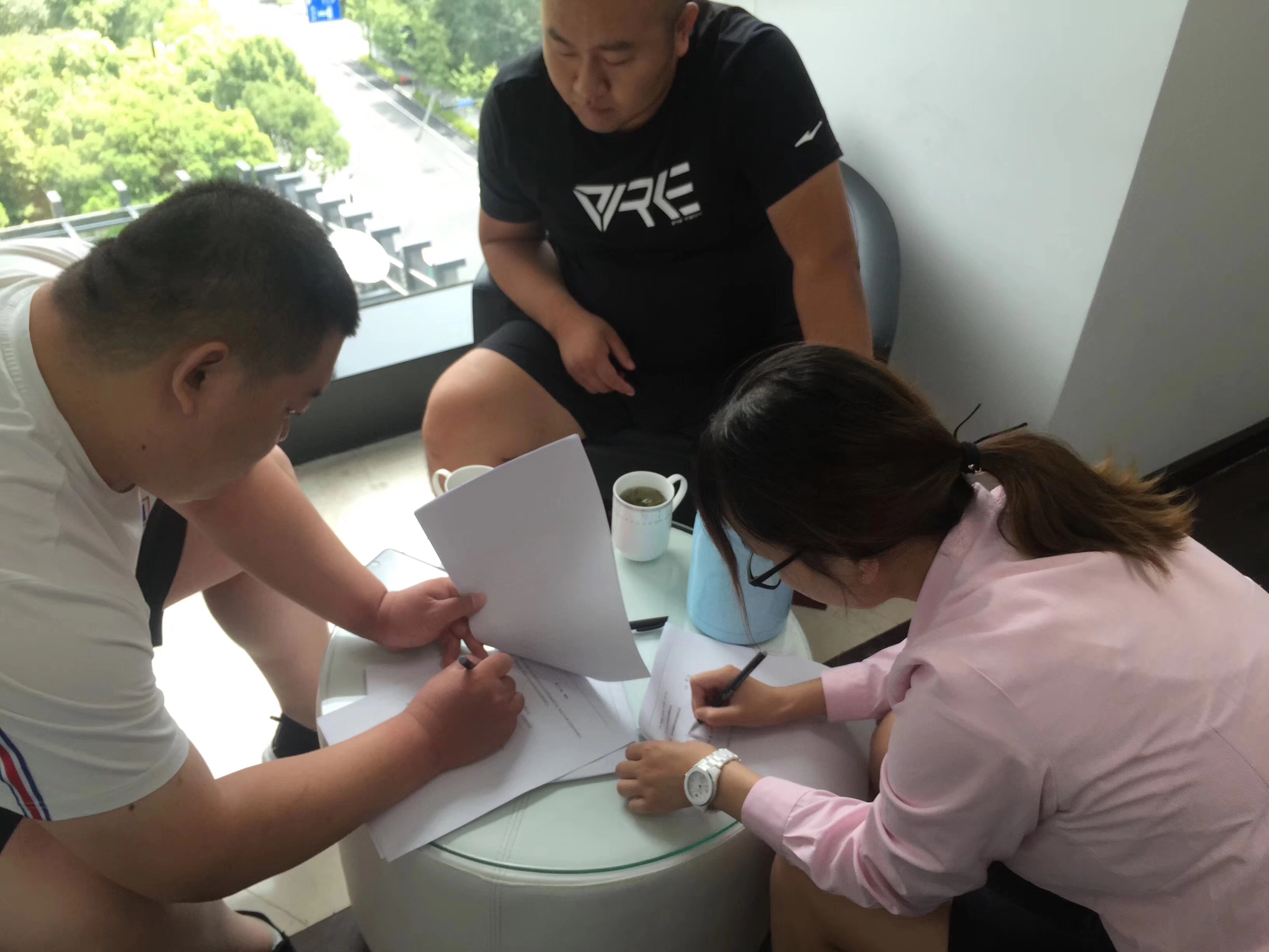 熱烈祝賀李總兄弟簽約創(chuàng)綠家德州市縣級(jí)代理！