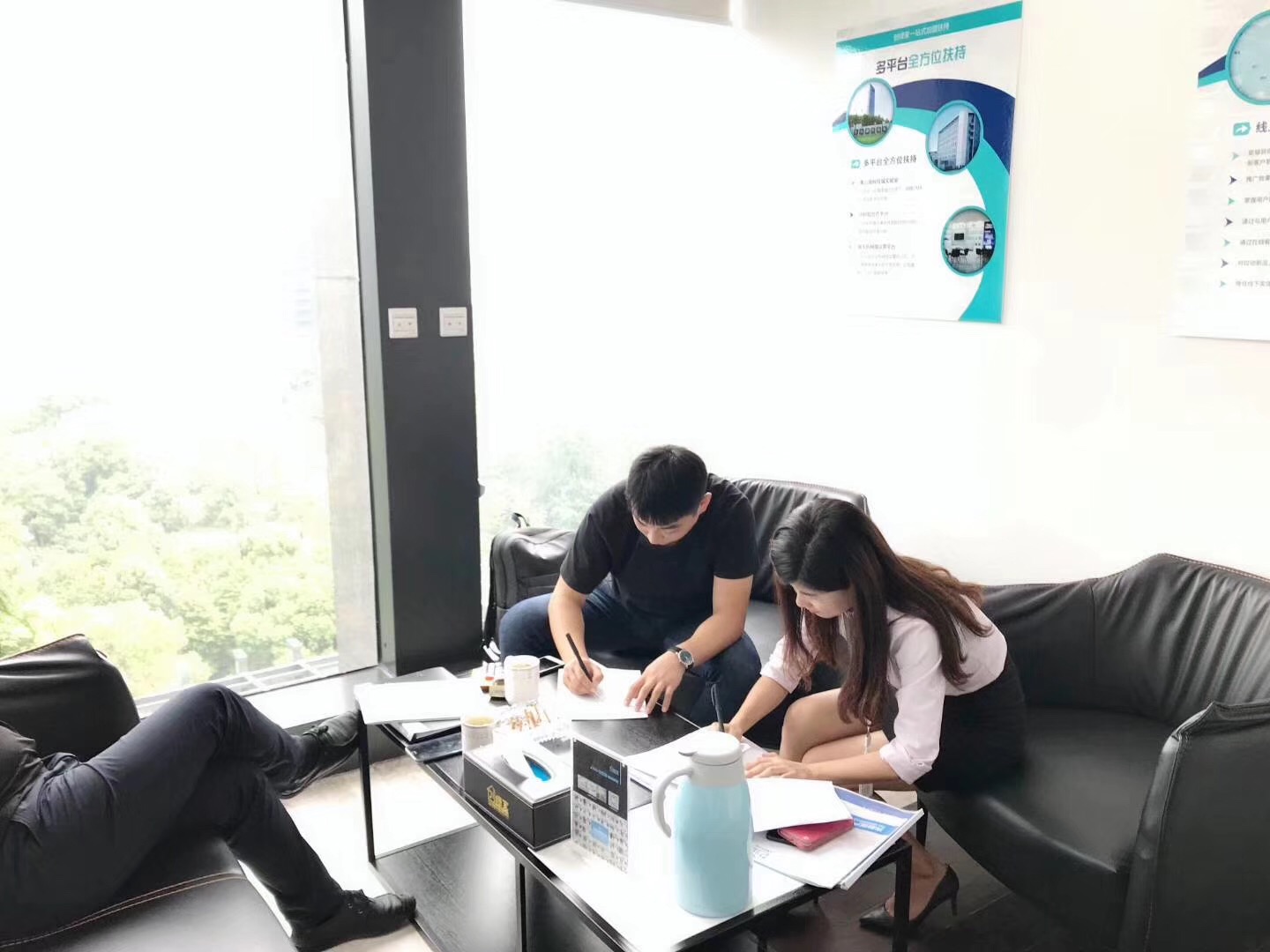 熱烈祝賀楊總、王總簽約創(chuàng)綠家長春市區(qū)級(jí)代理！