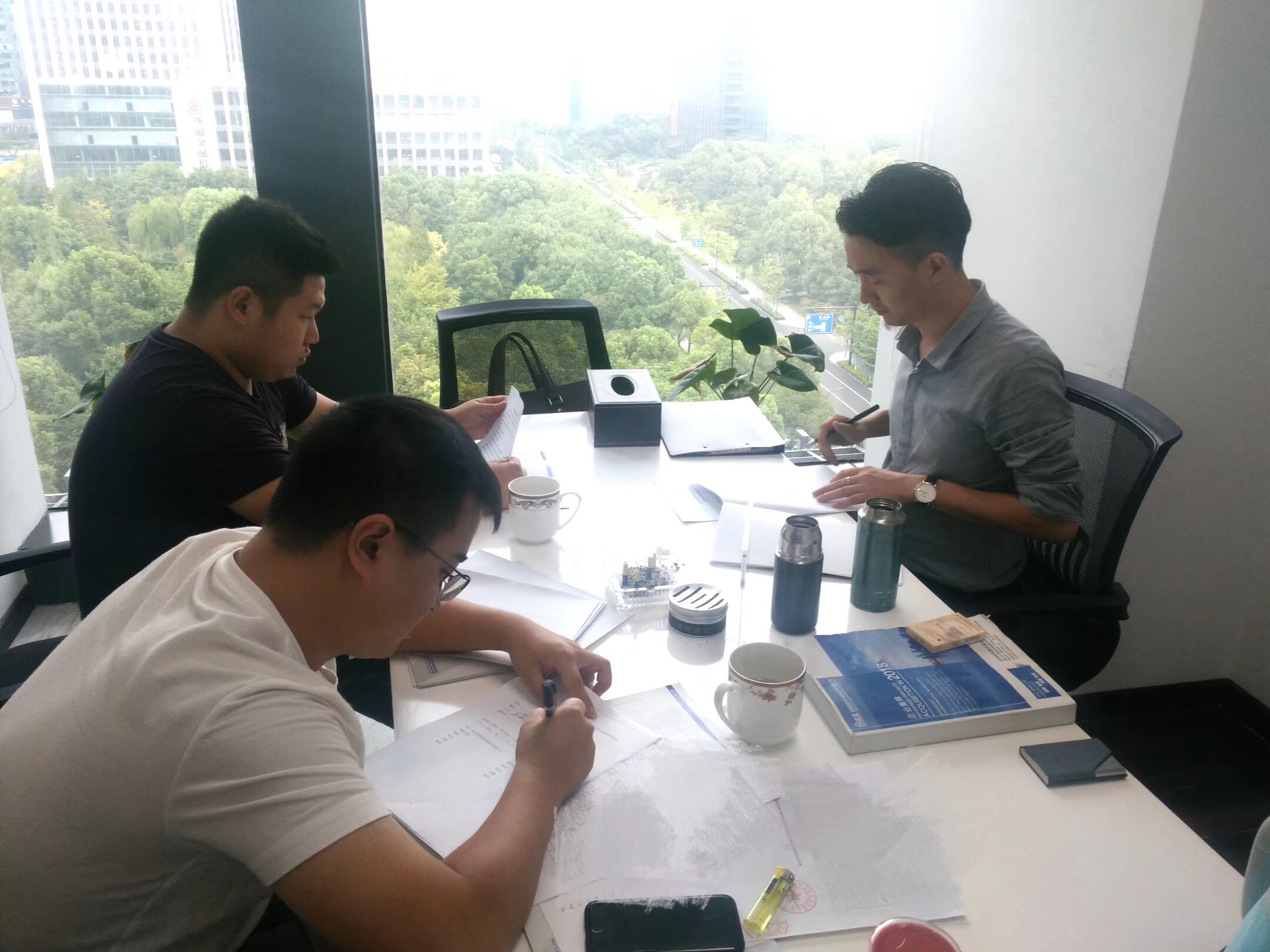 熱烈祝賀徐總團隊簽約創(chuàng)綠家上饒市區(qū)級代理！