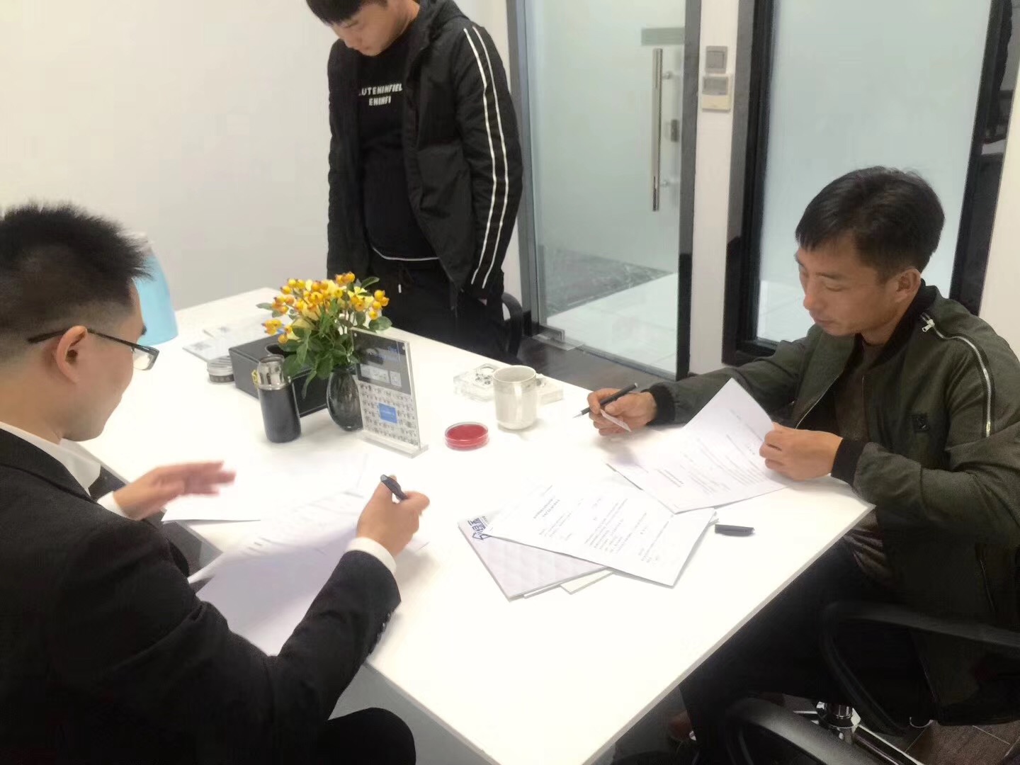 熱烈祝賀胡總簽約創(chuàng)綠家新余市區(qū)級代理！