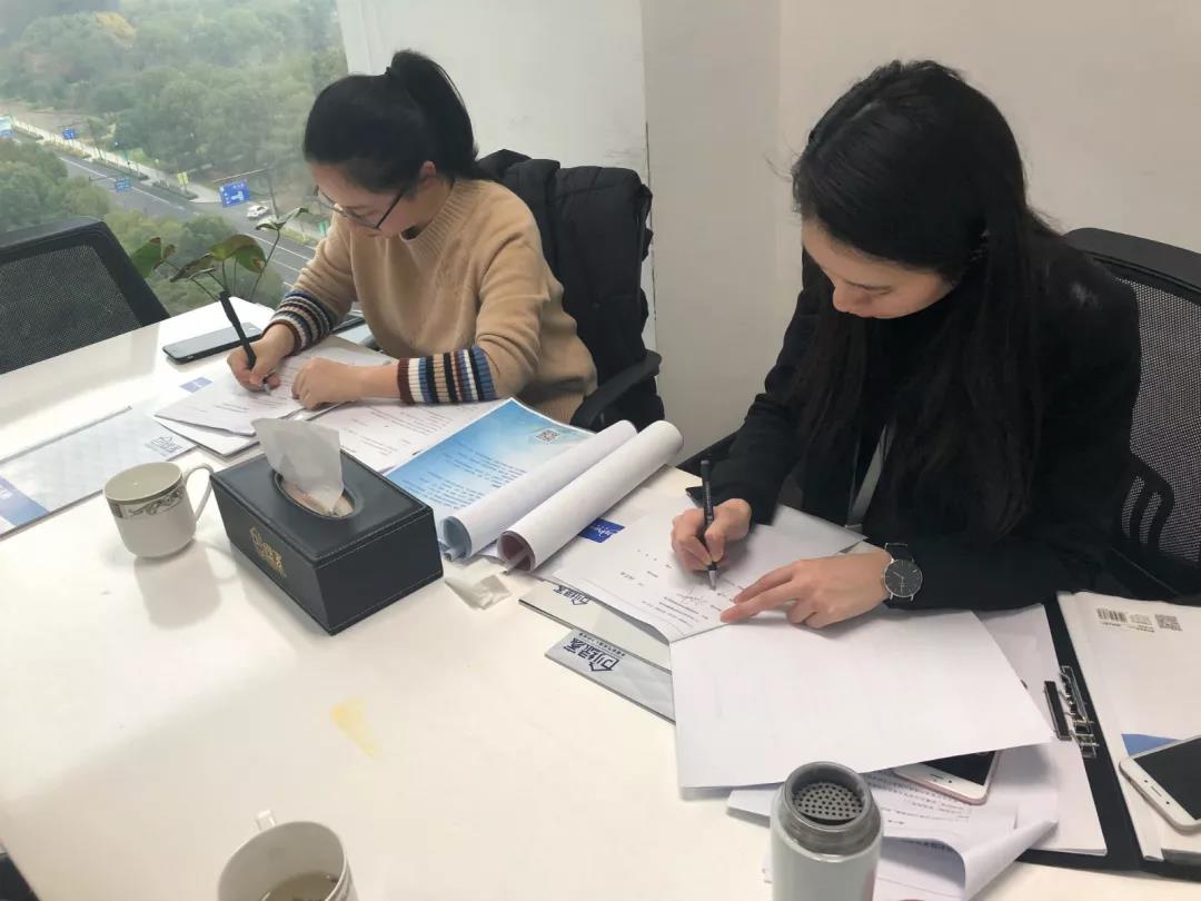 熱烈祝賀楊總簽約創(chuàng)綠家武漢市區(qū)級代理！