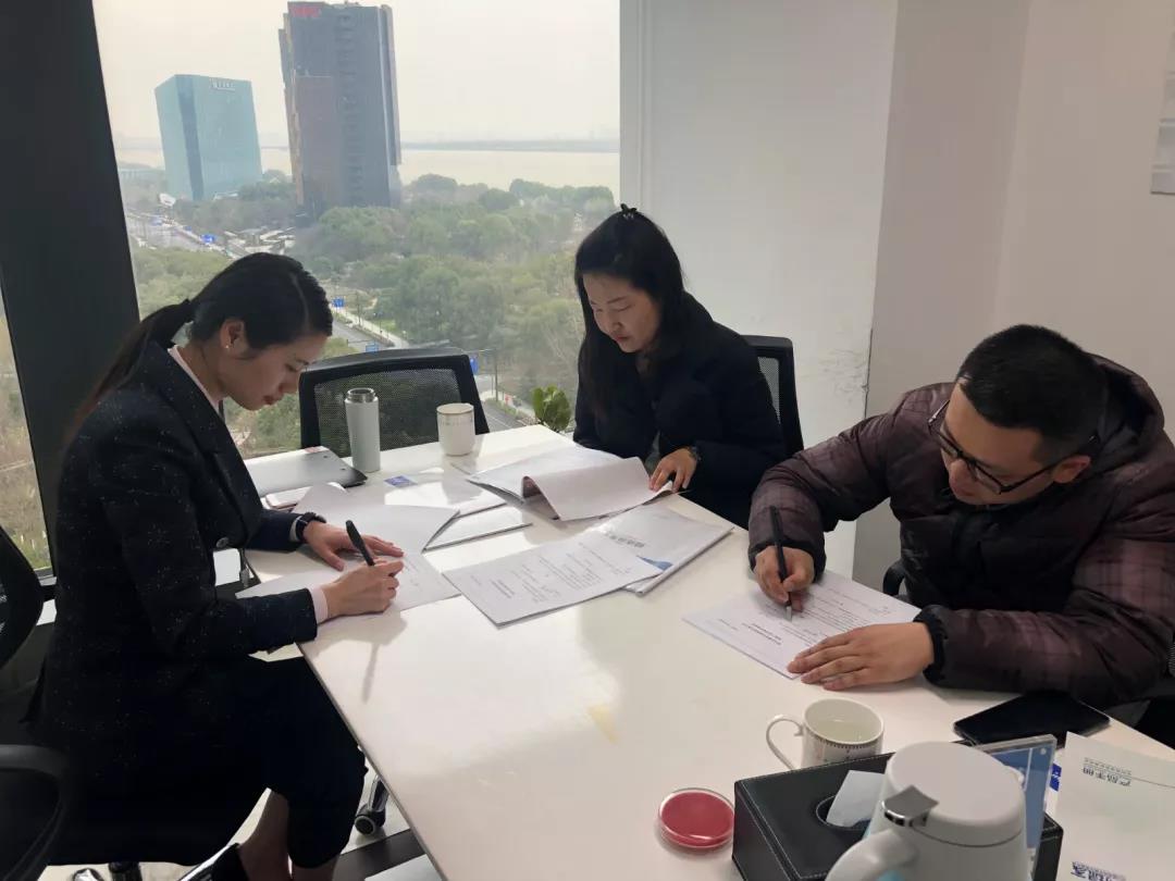 熱烈祝賀斯總夫婦簽約創(chuàng)綠家上海市區(qū)級(jí)代理！