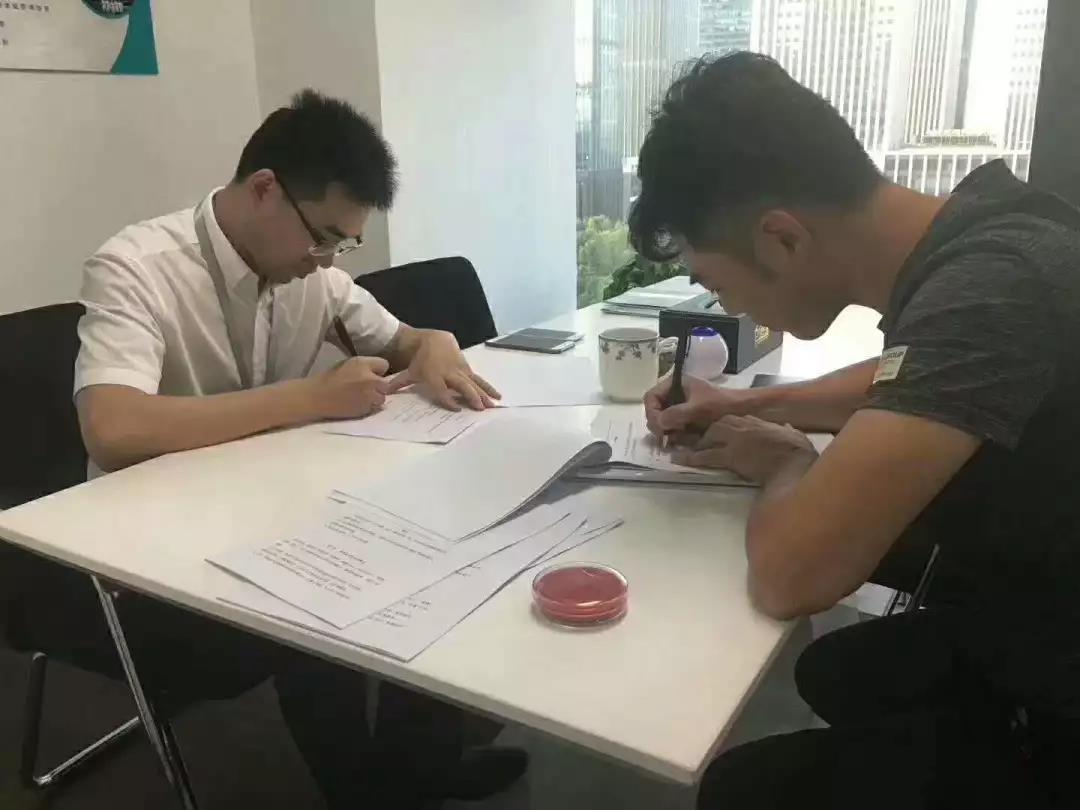 熱烈祝賀陳總簽約創(chuàng)綠家汕尾市區(qū)級代理！