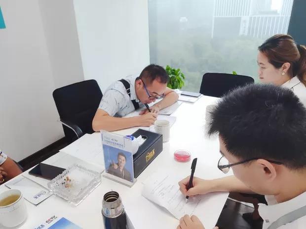 熱烈祝賀張總簽約創(chuàng)綠家四川省瀘州市區(qū)級代理！