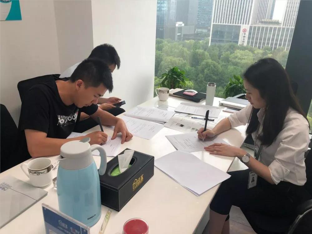 熱烈祝賀羅總簽約創(chuàng)綠家貴州省遵義市區(qū)級代理！