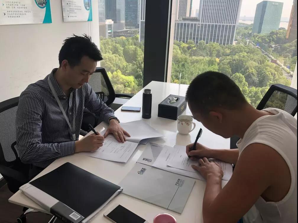 熱烈祝賀徐總簽約創(chuàng)綠家浙江省衢州市縣級代理！