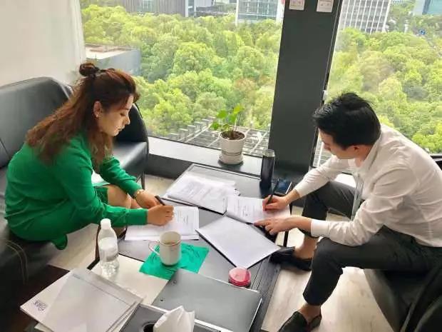 熱烈祝賀魏總簽約創(chuàng)綠家北京市區(qū)級代理！