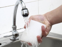 廚房去污神器“魔術(shù)擦” 竟然甲醛超標(biāo)！ 你家有嗎？