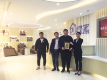 熱烈祝賀魏總、吳總、楊總簽約創(chuàng)綠家陜西省市級代理！