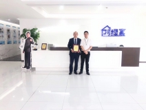 熱烈祝賀尚總、鄧總夫婦簽約創(chuàng)綠家四川省市級(jí)代理！