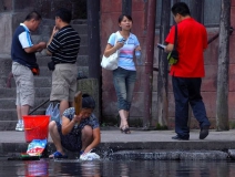 使用洗衣粉會(huì)導(dǎo)致環(huán)境污染嗎？