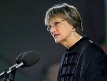 十分鐘閱讀 | 哈佛校長(zhǎng)演講：先到你想去的地方，然后再到你應(yīng)該去的地方。