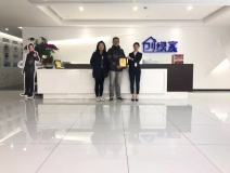 熱烈祝賀斯總夫婦簽約創(chuàng)綠家上海市區(qū)級代理！