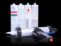 除甲醛公司近日發(fā)現(xiàn)，室內(nèi)膠粘劑會(huì)導(dǎo)致甲醛嚴(yán)重超標(biāo)