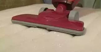 南京美女睡了10年的床墊，掀開后把全家人都嚇傻了……