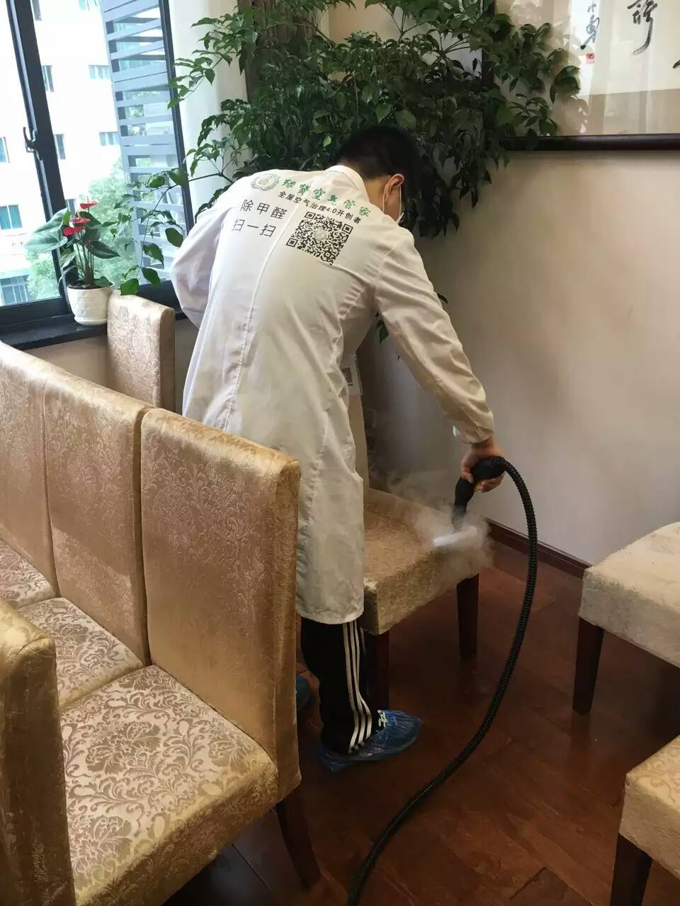 家庭木地板如何進行甲醛治理與保養(yǎng) 家庭木地板如何進行甲醛治理與保養(yǎng)