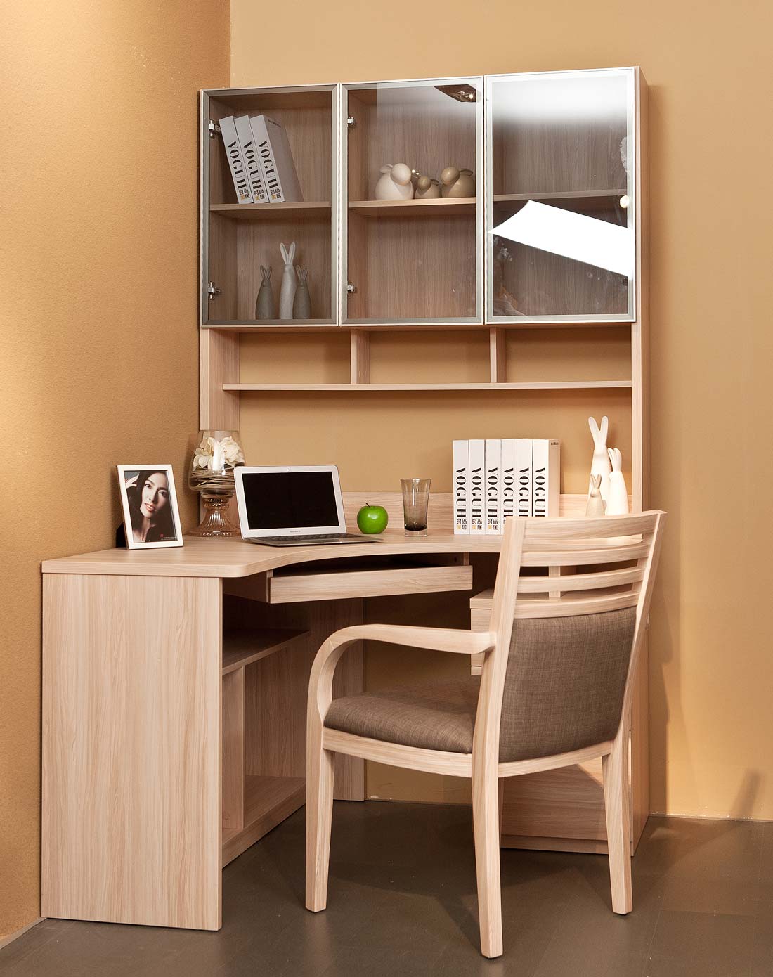 不懂得裝修后除甲醛讓書桌超標(biāo)，引起孩子厭學(xué)！