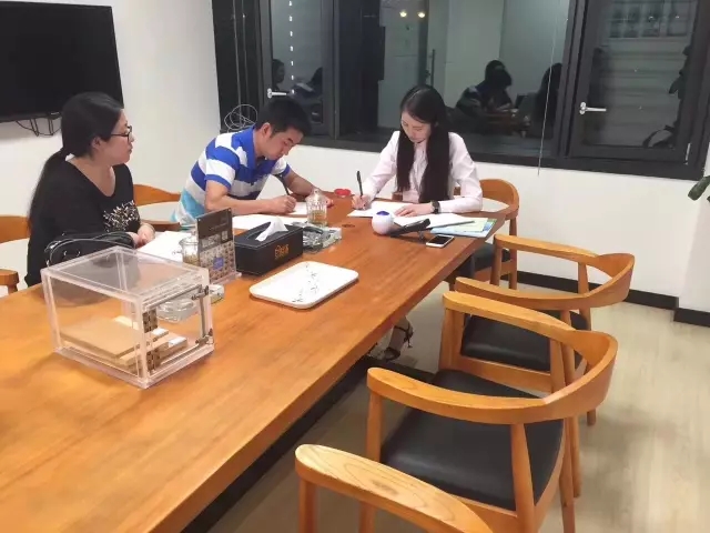 熱烈祝賀南昌經(jīng)濟開發(fā)區(qū)徐總、聶總夫婦簽約創(chuàng)綠家！